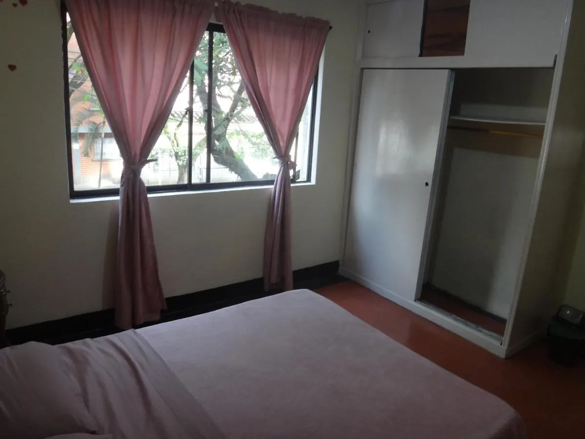 Homestay La Casa De La Floresta Dormitorios Medellin