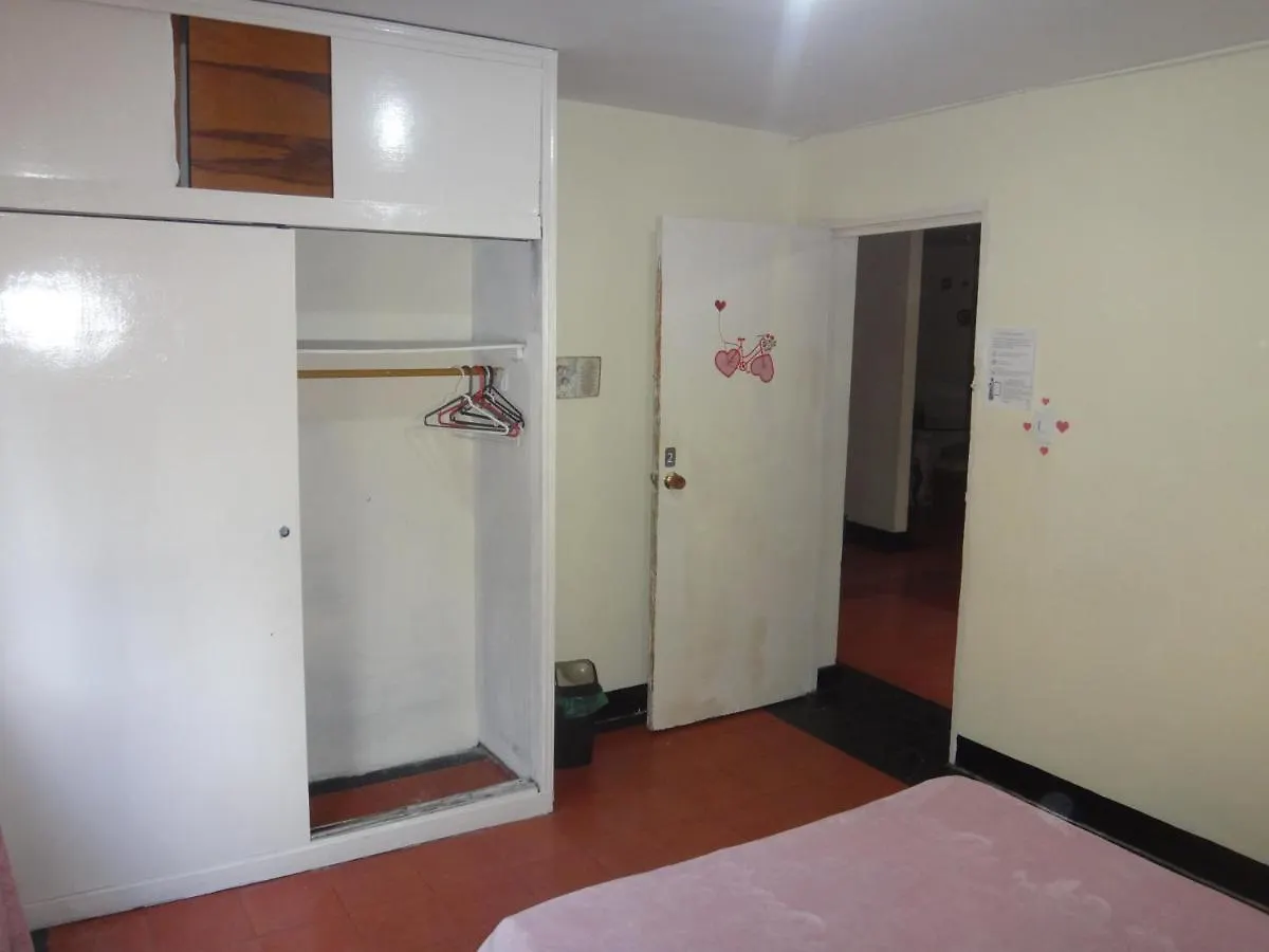 Homestay La Casa De La Floresta Dormitorios Medellin Colombia