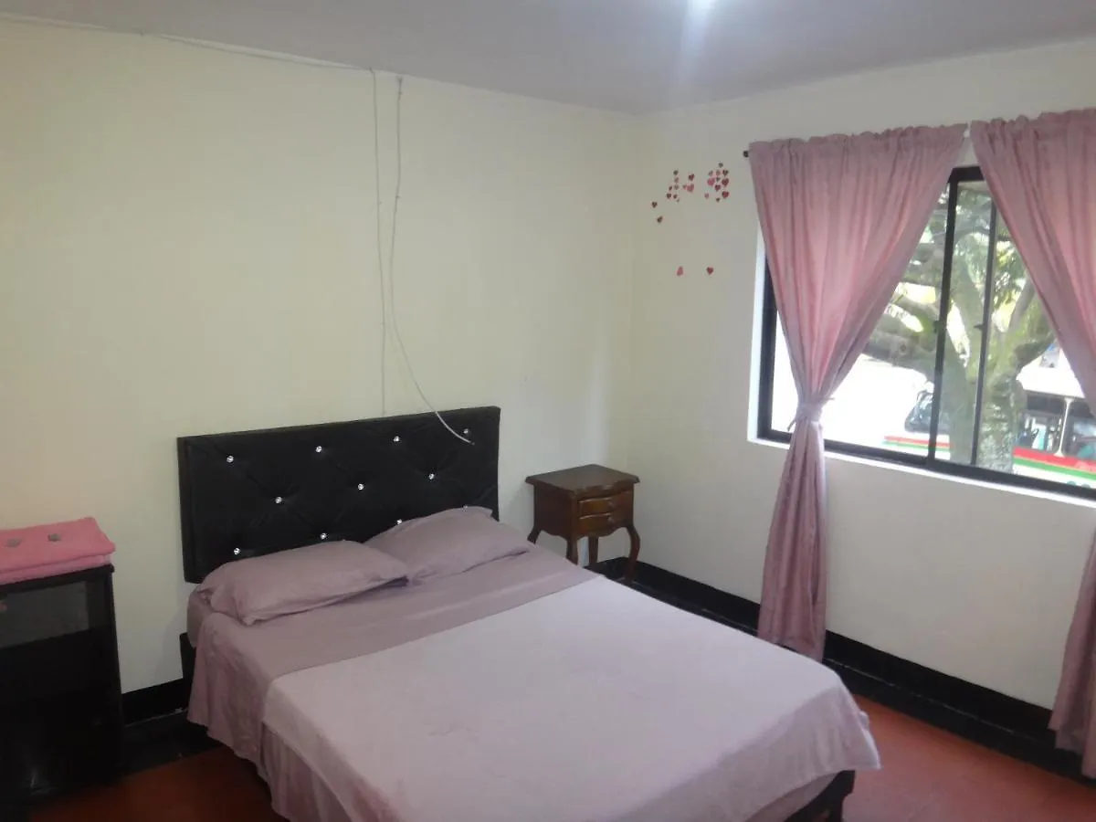 La Casa De La Floresta Dormitorios Medellin Colombia