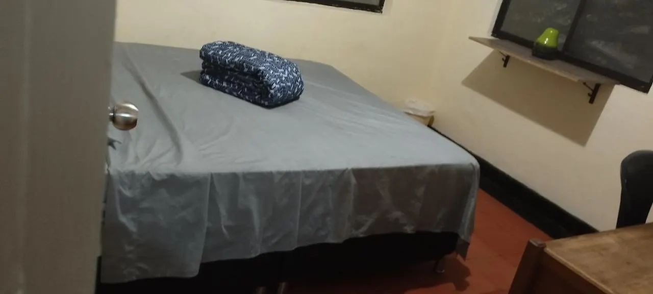 La Casa De La Floresta Dormitorios Medellin 0*,  Colombia